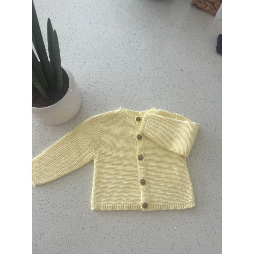 Casaco Bebé RN – Conforto e Doçura para os Primeiros Dias